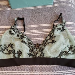 Cacique 44D lace and mesh soft cup bra